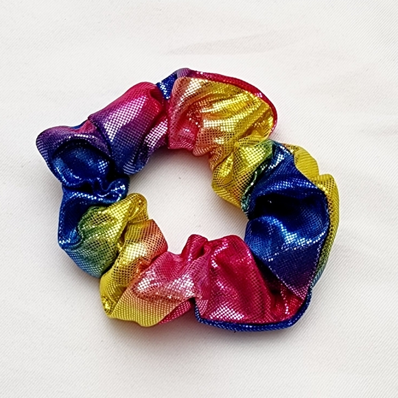5 FOR $20 💕 Metallic Scrunchie Hair Accessories - Picture 3 of 3